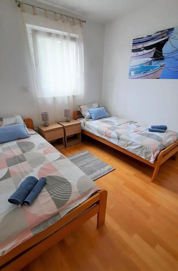 Apartment Paklina Starigrad Paklenica Exterior foto